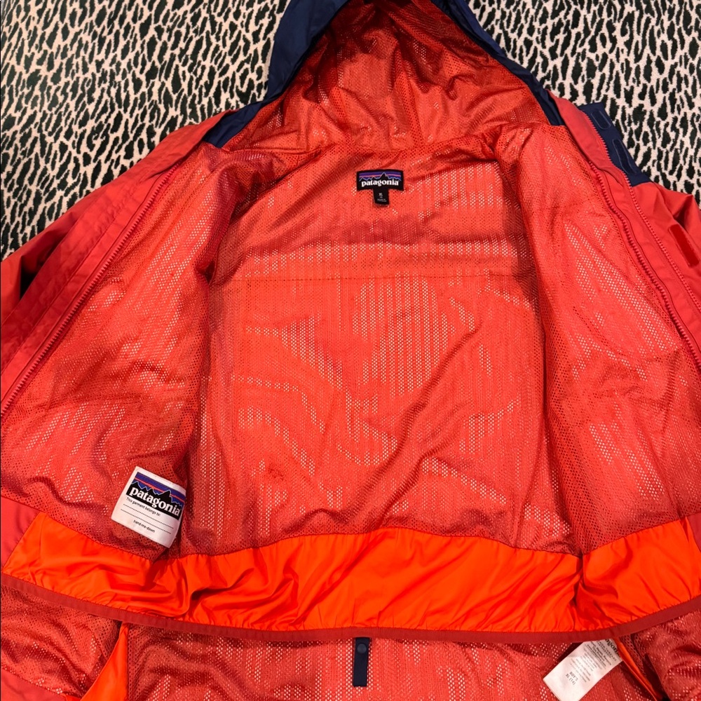 Boys PATAGONIA rain jacket